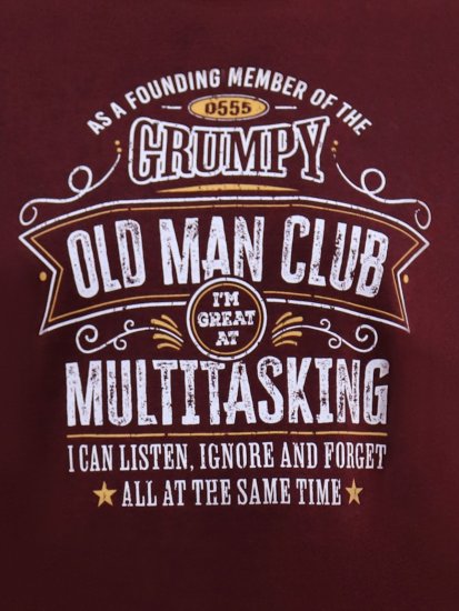 D555 Baldwin Grumpy Old Man Club Print Crew Neck T-shirt Burgundy/ Black Twist - Μακό μπλουζάκια - Aνδρικά μπλουζεσ μεγάλα μεγέθη