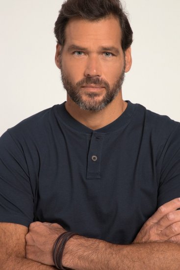 JP1880 818628 Μπλούζα Henley σε γραμμή για κοιλιά Σκούρο μπλε - Μακό μπλουζάκια - Aνδρικά μπλουζεσ μεγάλα μεγέθη