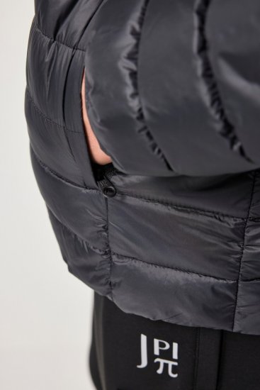 JAY-PI Lightly Quilted Jacket with a Hoodie Black - Μπουφάν - Aνδρικά μπουφαν μεγάλα μεγέθη