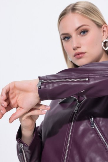 Ulla Popken 845121 Μπάικερ μπουφάν από συνθετικό δέρμα Δαμασκηνί - Μπουφάν - Γυναικεία μπουφάν μεγάλα μεγέθη