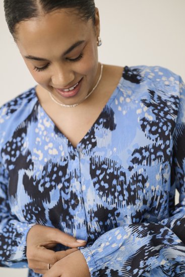 Kaffe Curve Aliana Dress Blue Flower Animal - Μίντι φορέματα - 
