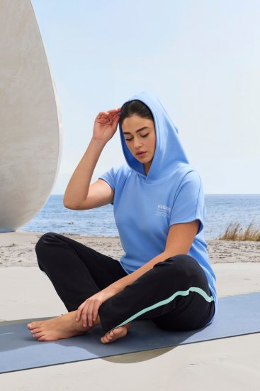 Ulla Popken Quick Drying Short Sleeve Hoodie Light Blue - φούτερ/Φούτερ με κουκούλα - 