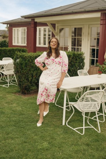 Kaffe Curve Rosa Midi Dress White Rose Border Flower - Φορέματα - 