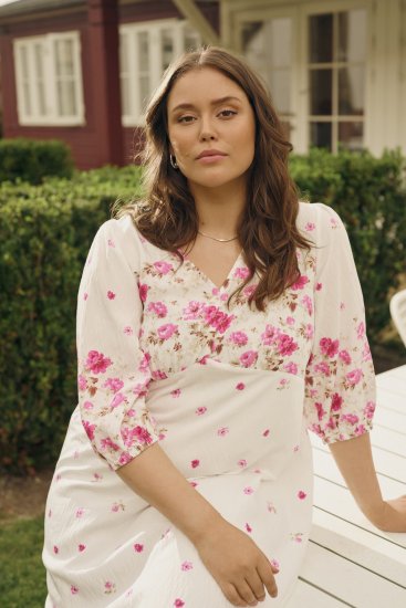 Kaffe Curve Rosa Midi Dress White Rose Border Flower - Φορέματα - 
