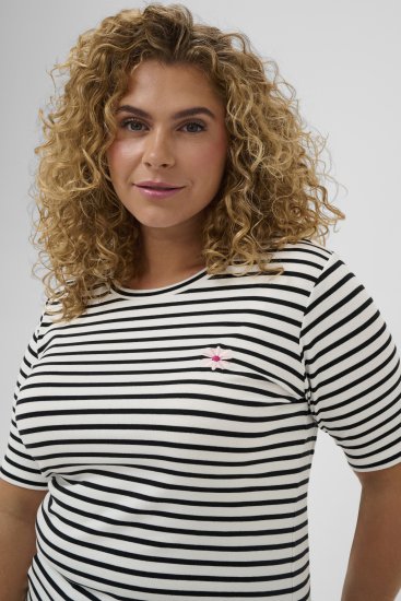 Kaffe Curve Lia Flower T-Shirt Chalk/Deep Black - Μπλουζάκια - 